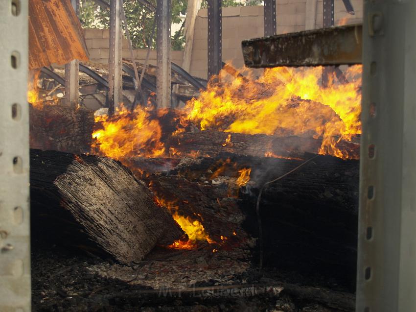 Grossbrand Holzlager Siegburg Industriestr P187.JPG